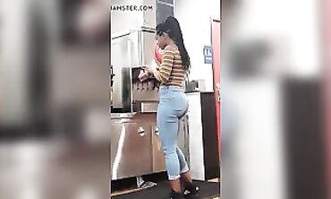 Black Babe Shows Off Big Booty in Tight Denim Jeans