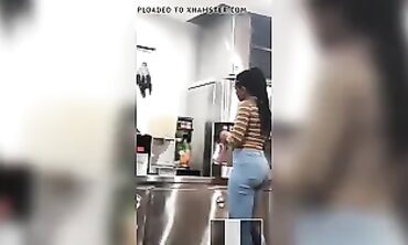 Black Babe Shows Off Big Booty in Tight Denim Jeans