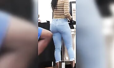 Black Babe Shows Off Big Booty in Tight Denim Jeans