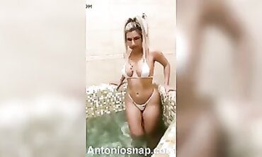 KillerQueenBhabhis Hot & Spicy Indian Dance Off