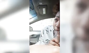 Ebony MILF Takes Amateur Blowjob in Dark Car Outdoors
