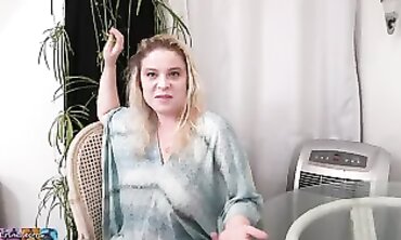 POV: Erin Electra Steps Mom College Hookup