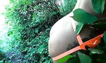 Lilli Vanilli Gets Hardcore Public Blowjob and Big Ass Action