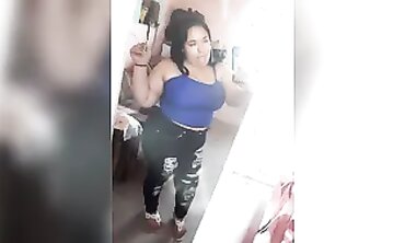 Ney Martinez: Gorda Puta de Facebook