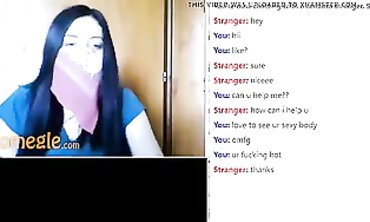 Brunette Webcam Model Flashes Amazing Boobs on