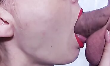 Close-Up Deep Throat Creampie