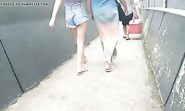 Latinas Novinhas com Shortinho e Bunda Grande