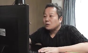 爆乳が我慢できず、揉みながら中出しセックス