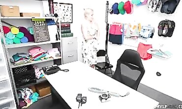 Ryan Keely Gets Caught Shoplifting And Punished