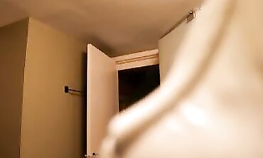 Plump Tattooed Girl Secretly Filmed in Restroom