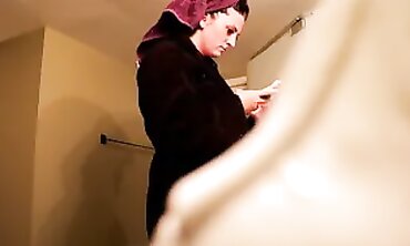 Plump Tattooed Girl Secretly Filmed in Restroom
