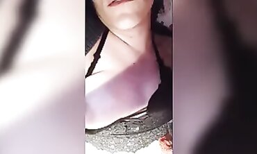 Un Ditalino in Cameretta Mentre i Genitori Dormono