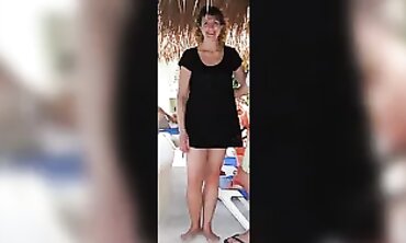 Amateur Bi-Racial Duo's Sucky-Hookup Adventure