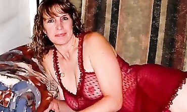 Amateur Bi-Racial Duo's Sucky-Hookup Adventure