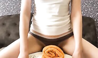 Legal Age Stunner Screams During Intense Towel Dry Plowing