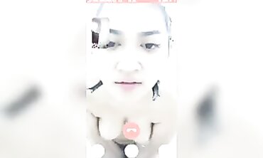 Cantik Seksi Mulus Mandi