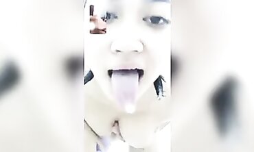 Cantik Seksi Mulus Mandi
