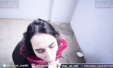 Outdoor Agent Pickup: Russian Student Gets Cumshot Like a Star