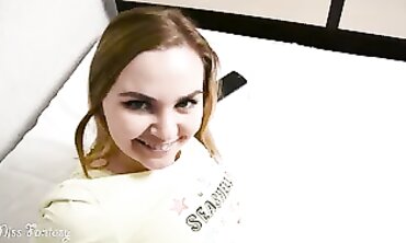 College Girl Enjoys An Exhilarating Amateur Blowjob And Handjob