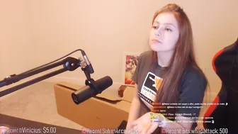 Fleeur Dinossaura: Gamer Girl Twitch Streamer Footjob Massage