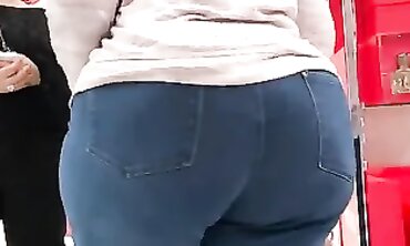 Vintage BBW MILF with a Massive Booty