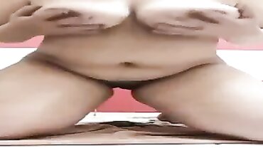 Beauty's Hot Amateur Anal 69 Hookup