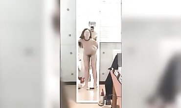 Korean 19yo Senior Gives Blowjob and Doggystyle to Boyfriend
