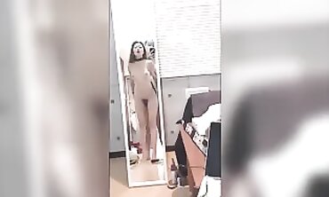 Korean 19yo Senior Gives Blowjob and Doggystyle to Boyfriend