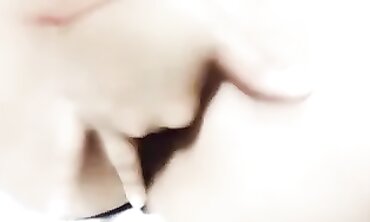 Latina Amateur Fingering and Squirt at Home