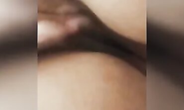 Latina Amateur Fingering and Squirt at Home