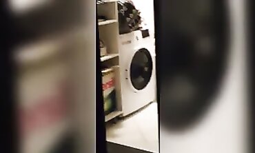 Blonde Freundin beim Baden heimlich gefilmt
