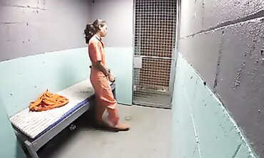 Exclusive Footage - Inside The Courthouse With A Behind-The Scenes Look At Real Life Drama