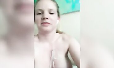 Big Natural Breasts Unleashed! Amateur Newbie Shows Off Huge Bust For The Very first Time