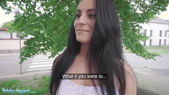 Outdoor Agent Lexi Dona Flashes for Cash