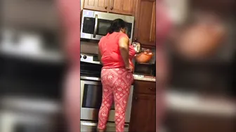 Voyeur Captures Busty Black Aunt With Huge Tits