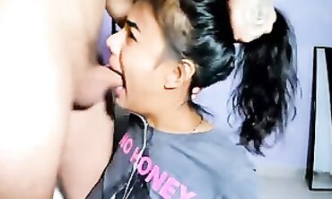 Shayenne Samara Takes a Deep Throat in Hardcore Webcam