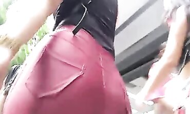Step-Dad's Dirty Secret - Older Woman & Teenage Girl Share A Huge Facial