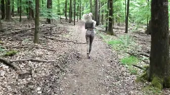 Outdoor Pornhub Girl Gets Plow-Pounding in Woods