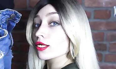 Unboxing Parodie: Le Grand Déballage avec Yenny Contreras