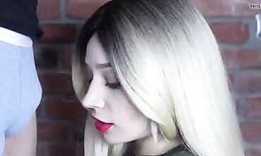 Unboxing Parodie: Le Grand Déballage avec Yenny Contreras