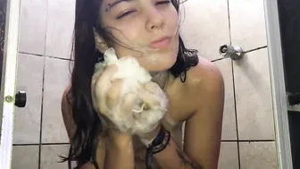 Novinha Latina e Sexy Fica Molhada em Cena Real de Orgasmo