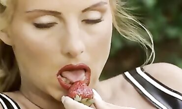 Dru Berrymore and T.J. Hart in a Wild Threesome