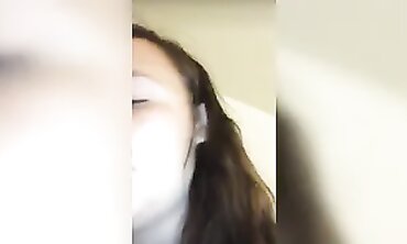 19-Year-Old Amateur Girl Live on Periscope