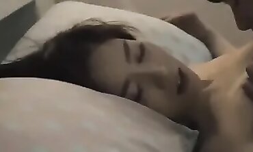 张紫语在烧烤店的多汁高潮
