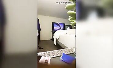 Super-Sexy Teens Peel Off for Guest Room Action
