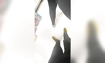 Drizzle Compilation: Thicc White Babe With A Phat Ass