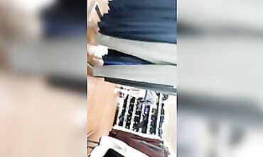 Drizzle Compilation: Thicc White Babe With A Phat Ass