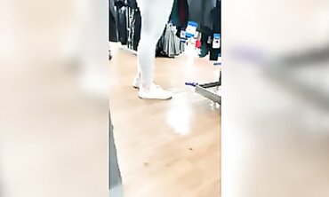 Drizzle Compilation: Thicc White Babe With A Phat Ass