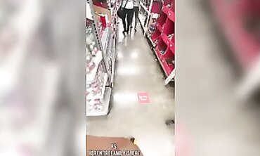 Drizzle Compilation: Thicc White Babe With A Phat Ass