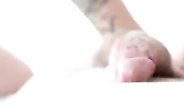 Lanawhite24 and Two Goddesses in a Smoking Threesome